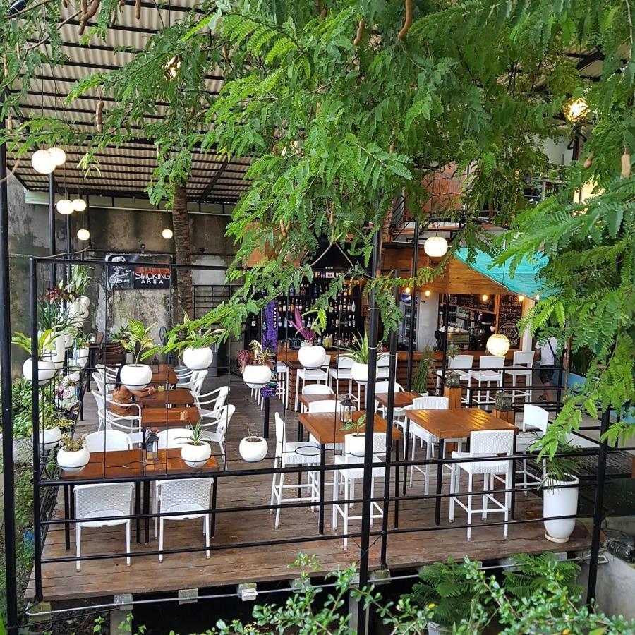 La Place Lapu-Lapu City Exterior photo