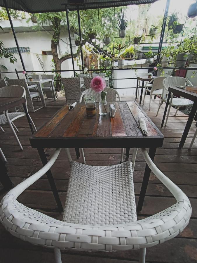 La Place Lapu-Lapu City Exterior photo